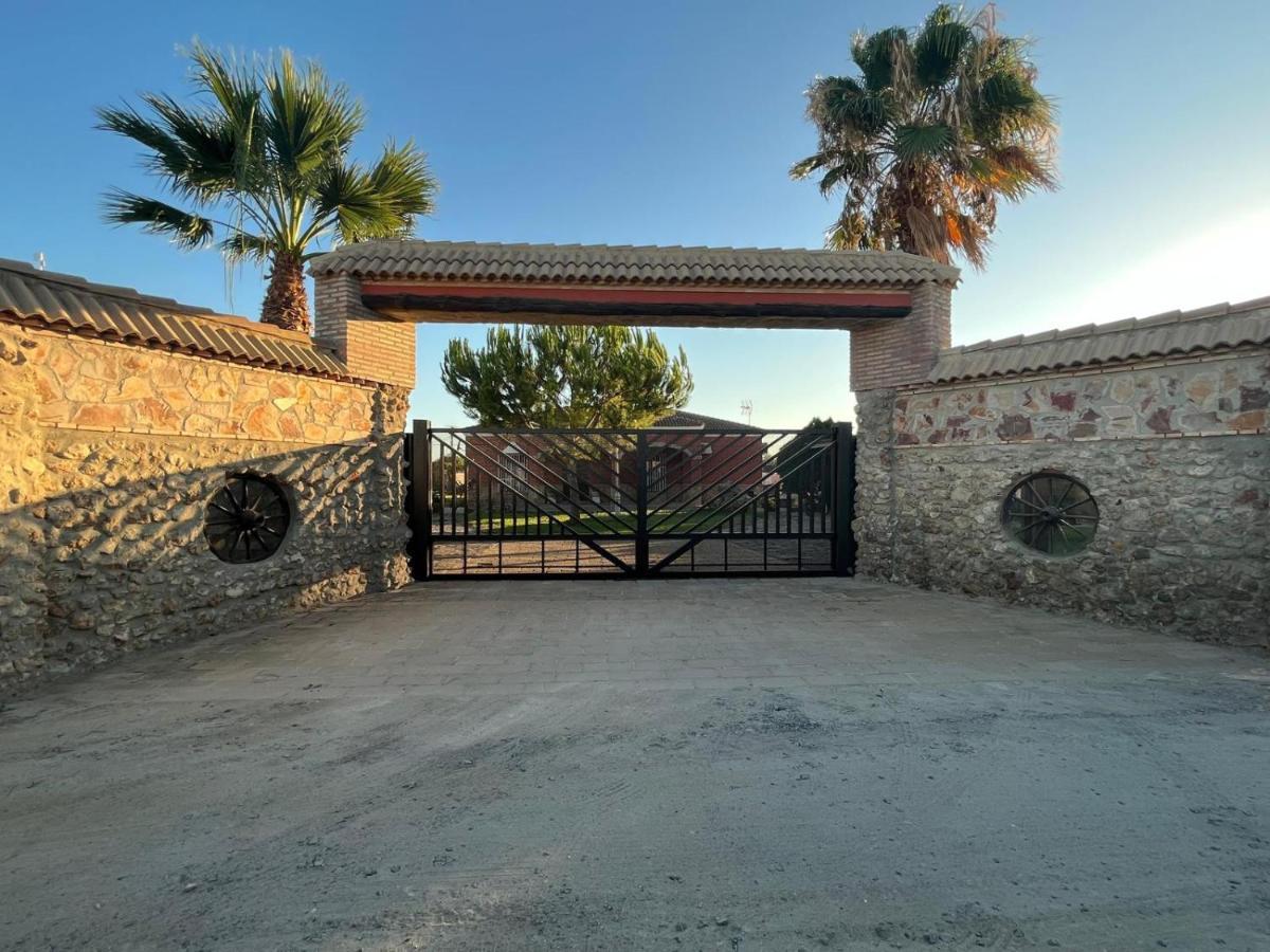 La Estacada Villa
